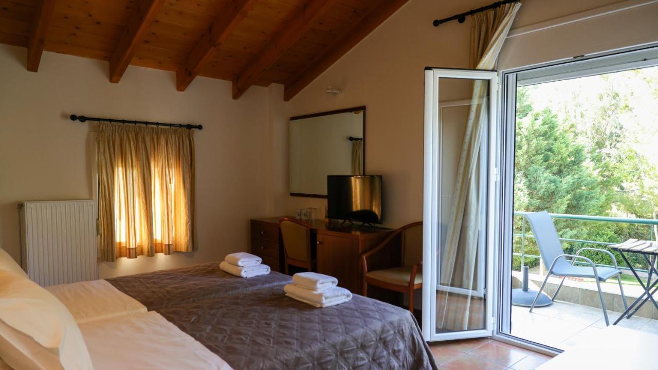 Corinthian Village Vrahati Esterno foto