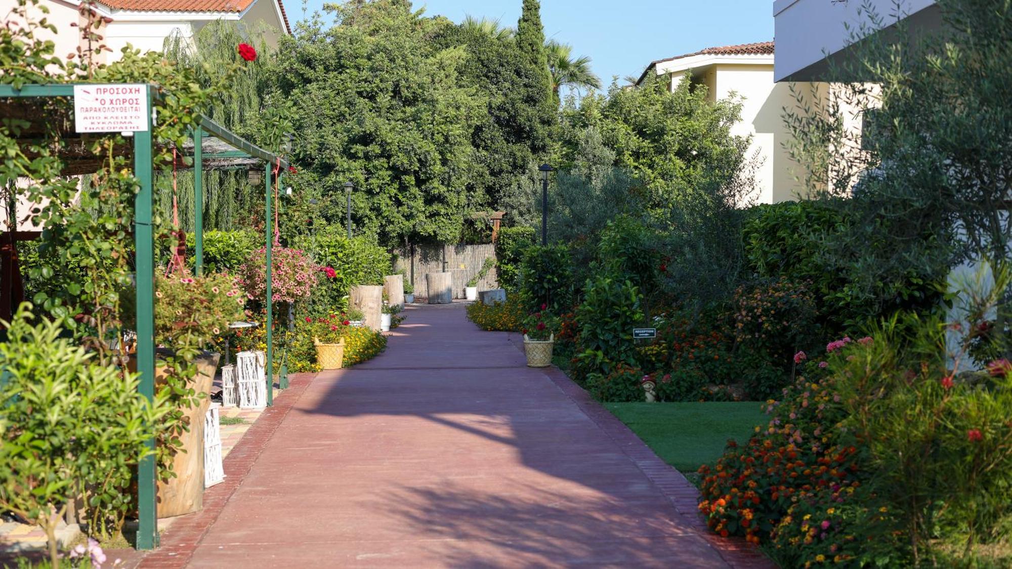 Corinthian Village Vrahati Esterno foto